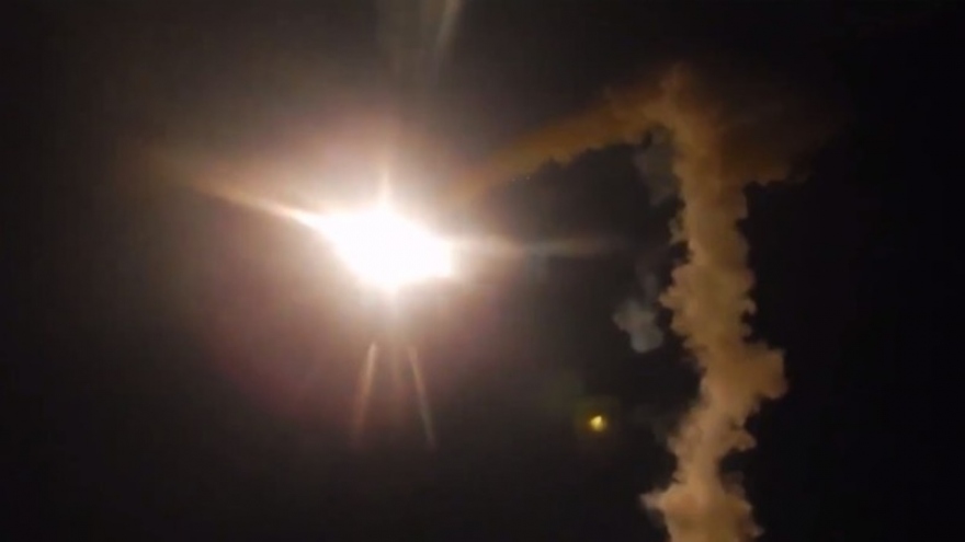 Nga phóng tên lửa tiêu diệt 90 “lính đánh thuê” tại căn cứ của Ukraine